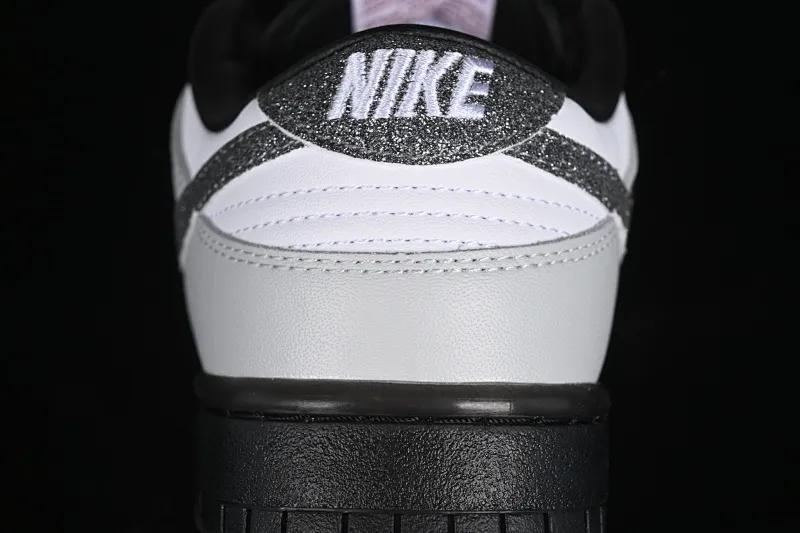 All categories Nk SB Dunk series Nk SB Dunk Low low-top sneakers Nk Dunk Low "Glitter Swoosh" light silver SB low-top casual sneakers HQ3462-191